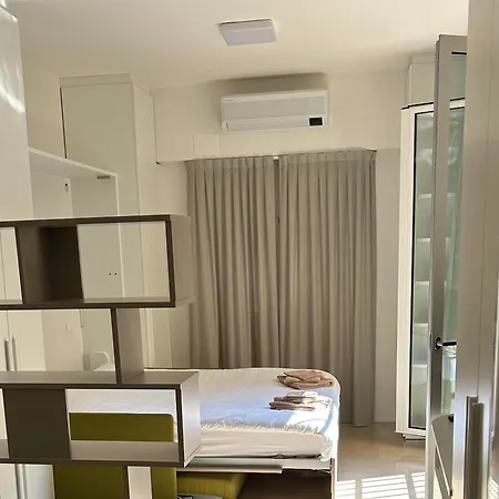 Ugo Bassi Lux * בולוניה