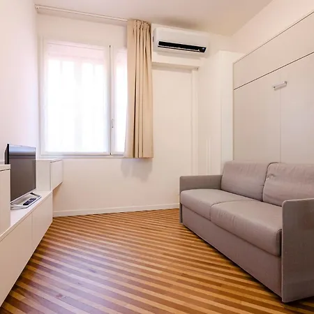 Ugo Bassi Lux Apartment
